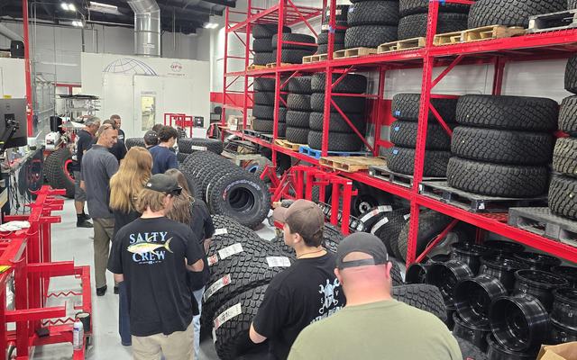 Students touring 1Nine Industries